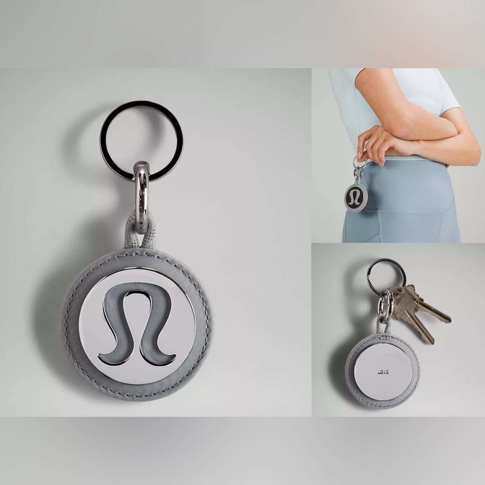 lululemon Logo Bag Charm & Keychain/ Silver/Silver Drop